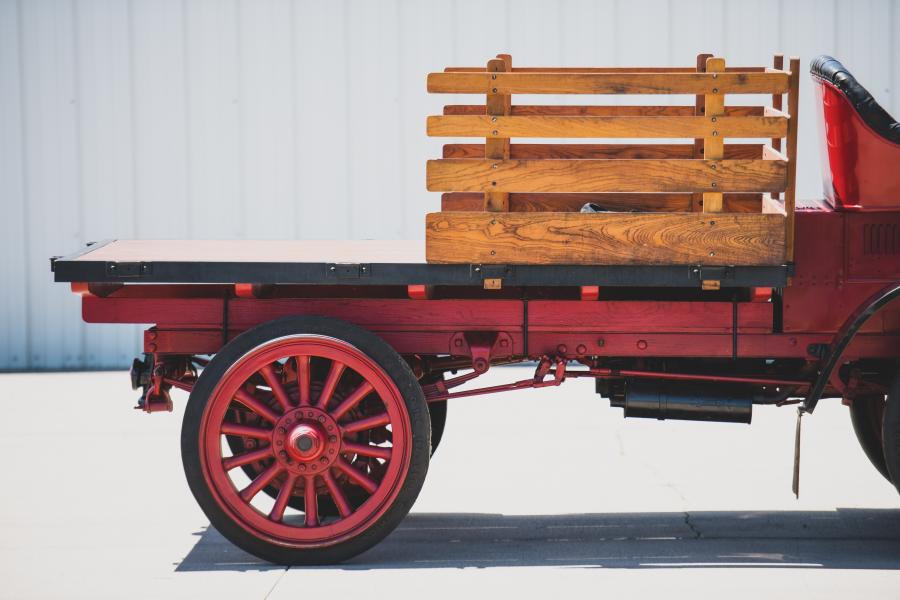 Детали экстерьера Autocar Stake Bed Truck 1910 года  (фото 10 из 24)
